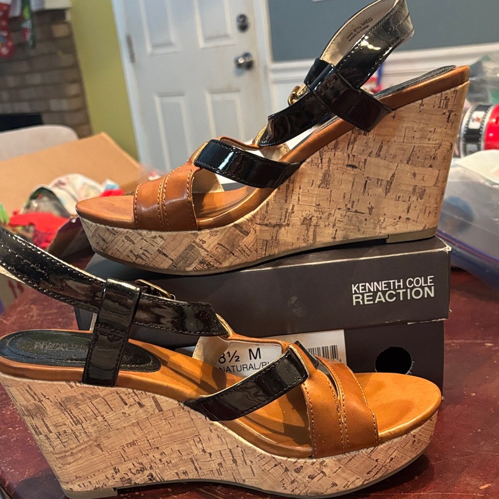 Kenneth Cole Reaction Black and Brown Wedge Sandals Women’s 8 1/2 Used - Picture 1 of 4